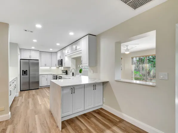 538 Forestview Drive, Atlantis, FL 33462