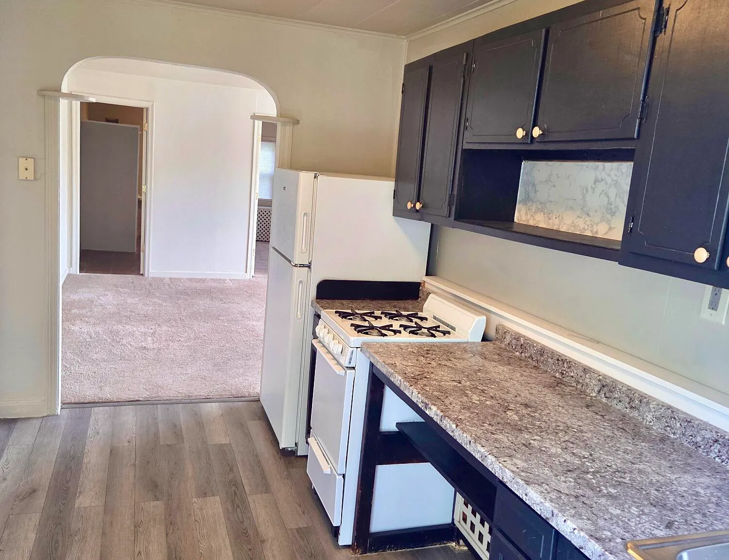 2 bed, $2,100 — Photo 2