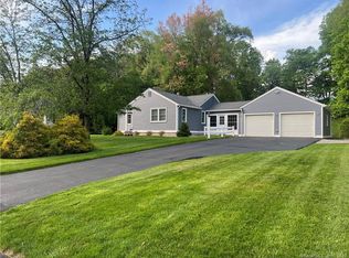 68 Mayflower Rd, Windsor, CT 06095