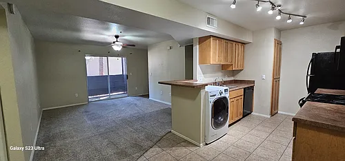 1385 W University Ave Photo 1