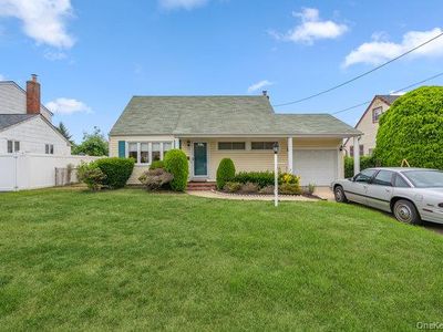 65 Greenwood Drive, North Babylon, NY, 11703