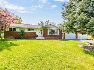 17 Barbie Dr, Rochester, NY 14626