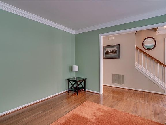 4th image of 9608 Wilshire Dr