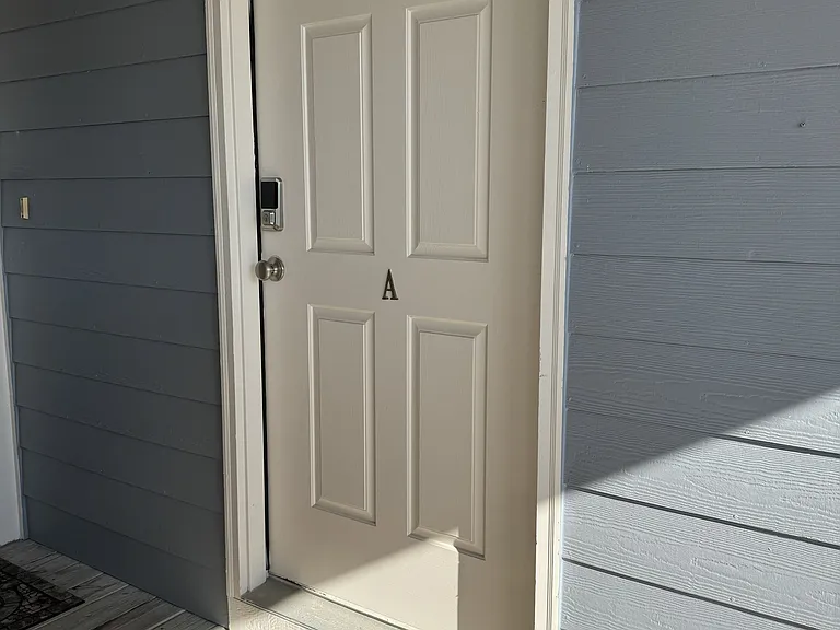 2555 Saint James Dr #506-A — Photo 6