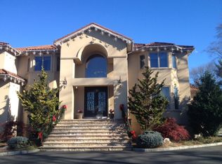 250 Old Mill Rd, West Nyack, NY 10994