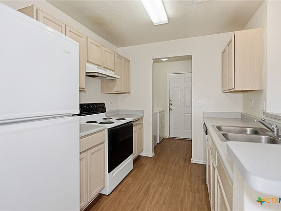 4th image of 844 Sagewood Trl