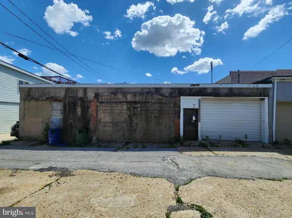 2113 E Lamley St, Baltimore, MD 21231