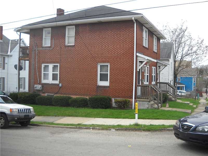 2nd image of 410&420 W Hallam Ave