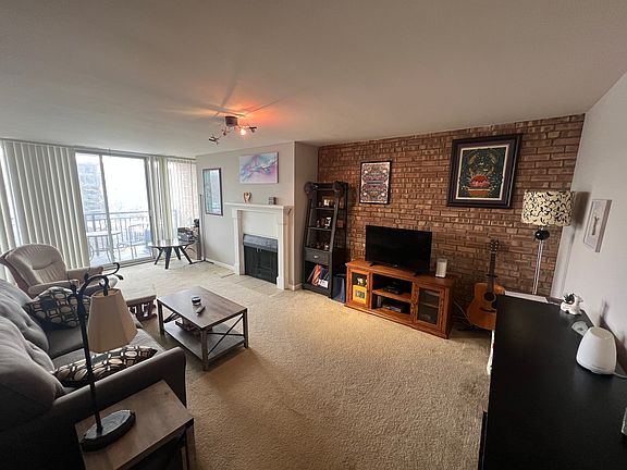 2nd image of 6010 Oakwood Dr APT 4K