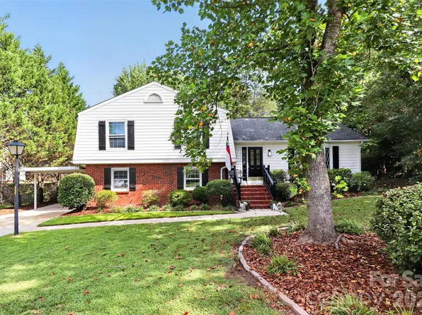 10743 Osprey Dr, Charlotte, NC 28226