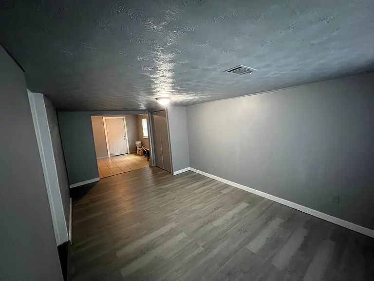 2864 Walmar Dr — Photo 8