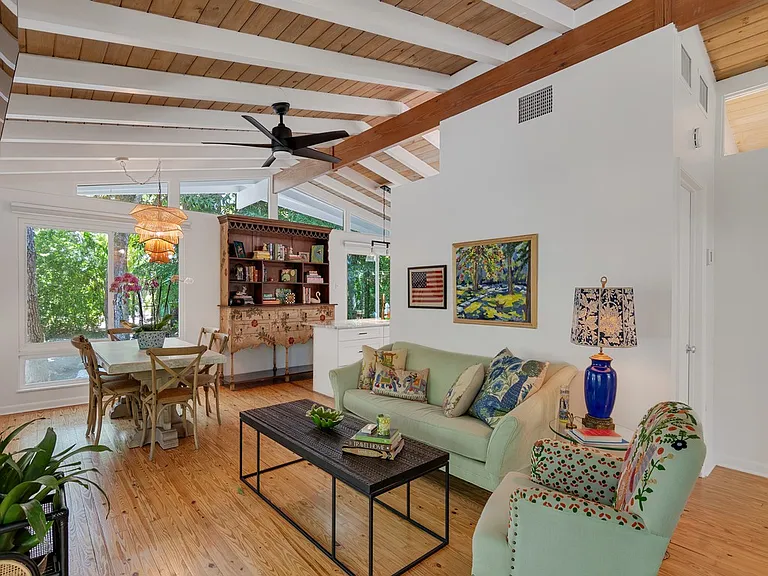 1930 W Shell Ln — Photo 13