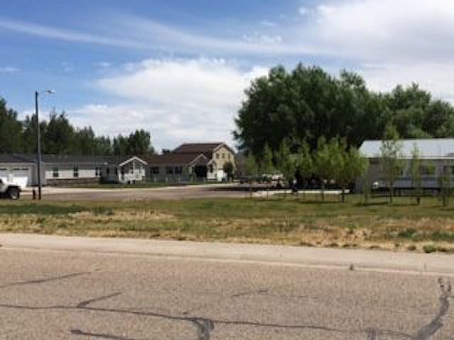 2nd image of 621 Davis Ct