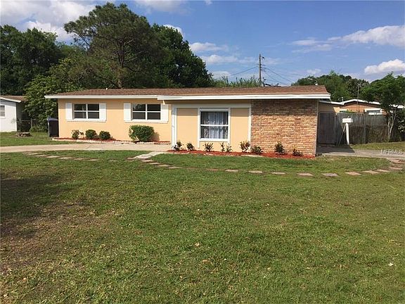 3rd image of 931 Red Oak Ct