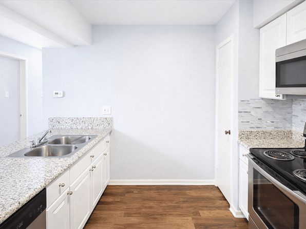 8100 Cambridge St APT 138