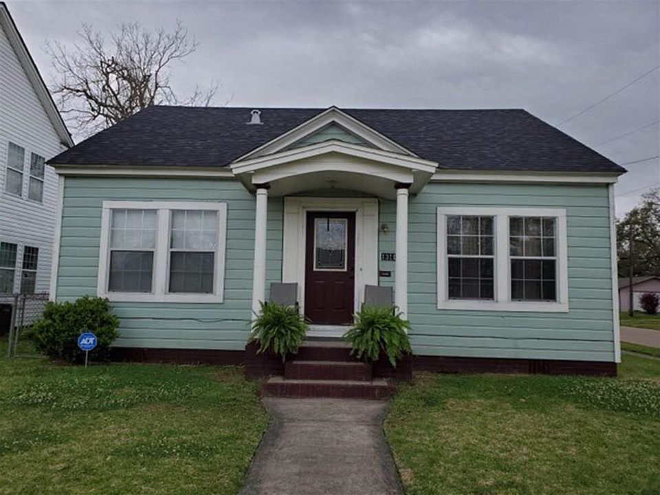 1st image of 1311 W Cherry Ave