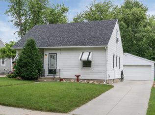 1006 10th Ave NE, Rochester, MN 55906