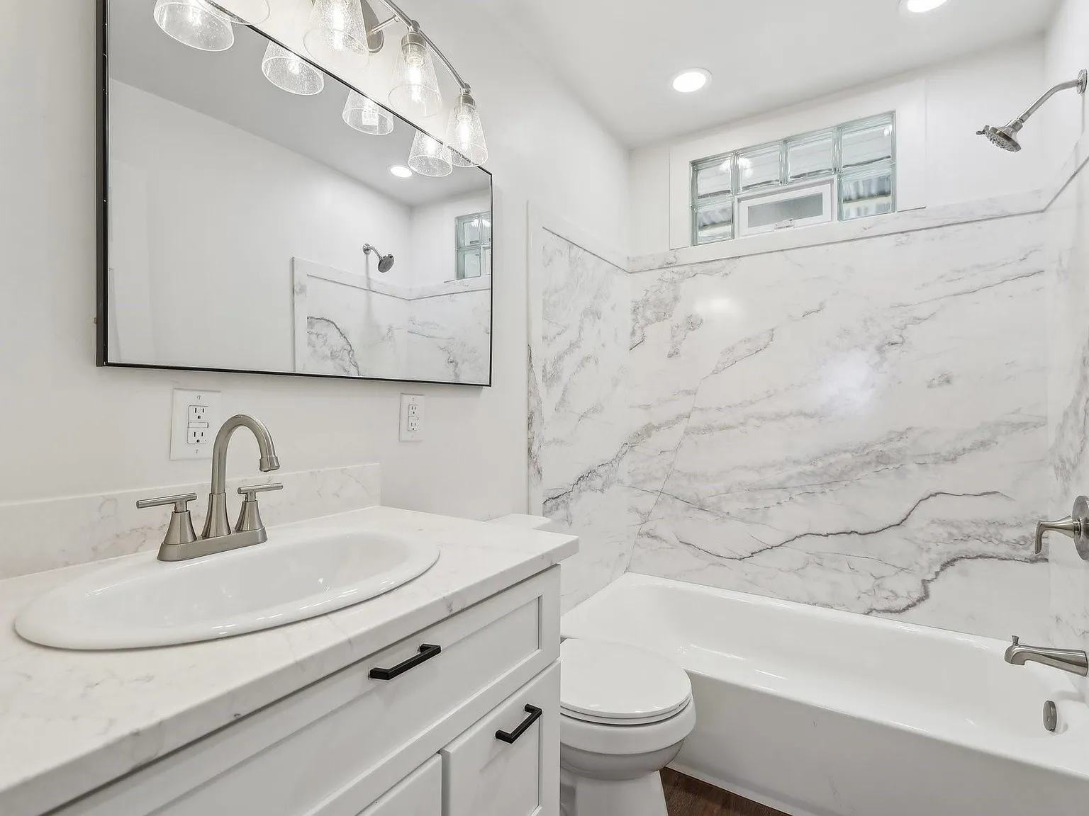 2 bed, 1.0 bath, 520 sqft, $1,395 — Photo 3