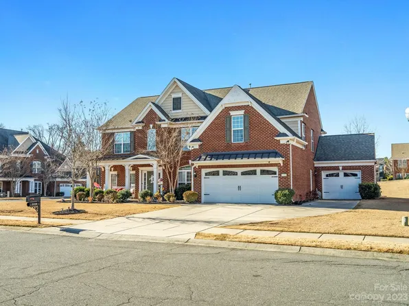 2210 Avenza Dr, Waxhaw, NC 28173