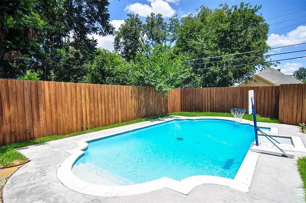 4 bed, 1768 sqft, $5,000 — Photo 2