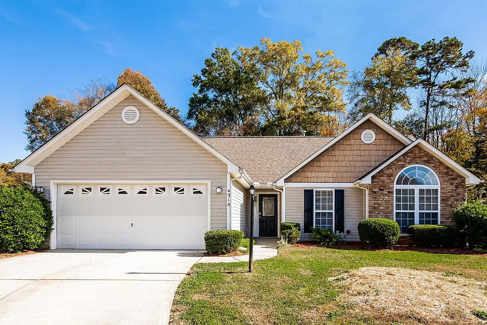 3 bed, 2.0 bath, 1158 sqft, $1,825 — Photo 1