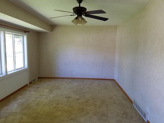 3rd image of 5261 Bunker Hill Ct