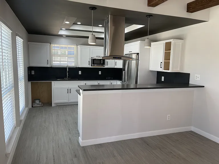 330 Plantation — Photo 2