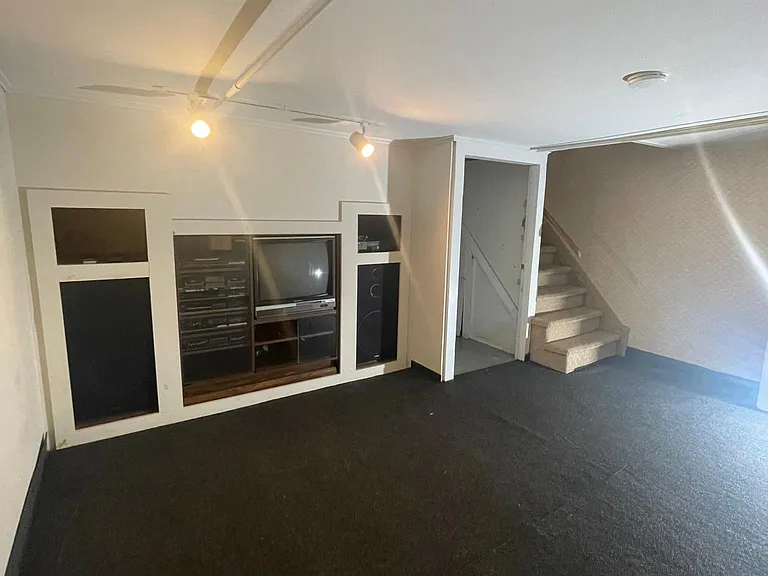 839 Union St — Photo 10