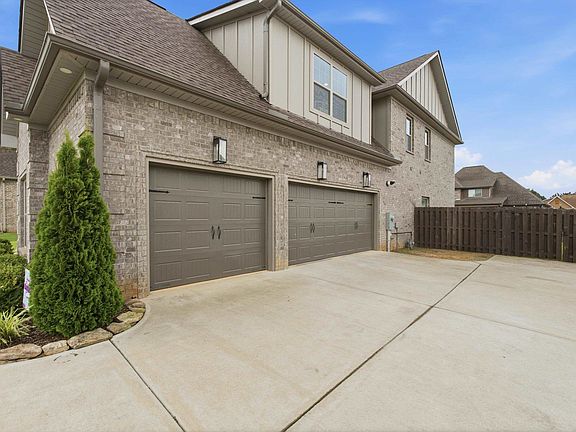 5th image of 16789 Colton Ln
