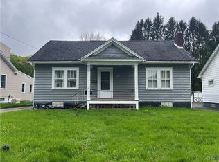 206 Searlwyn Rd, Syracuse, NY 13205