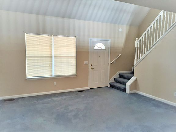 4th image of 328 Timberglen Dr
