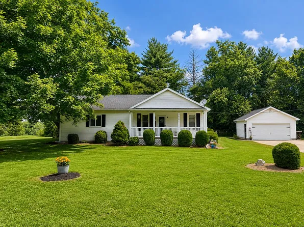 12001 W Greenleaf Ct, Brimfield, IL 61517