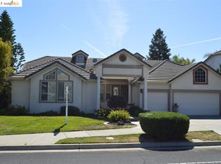 32 E Country Club Dr, Brentwood, CA