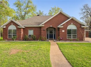 2109 Chippendale St, College Station, TX 77845