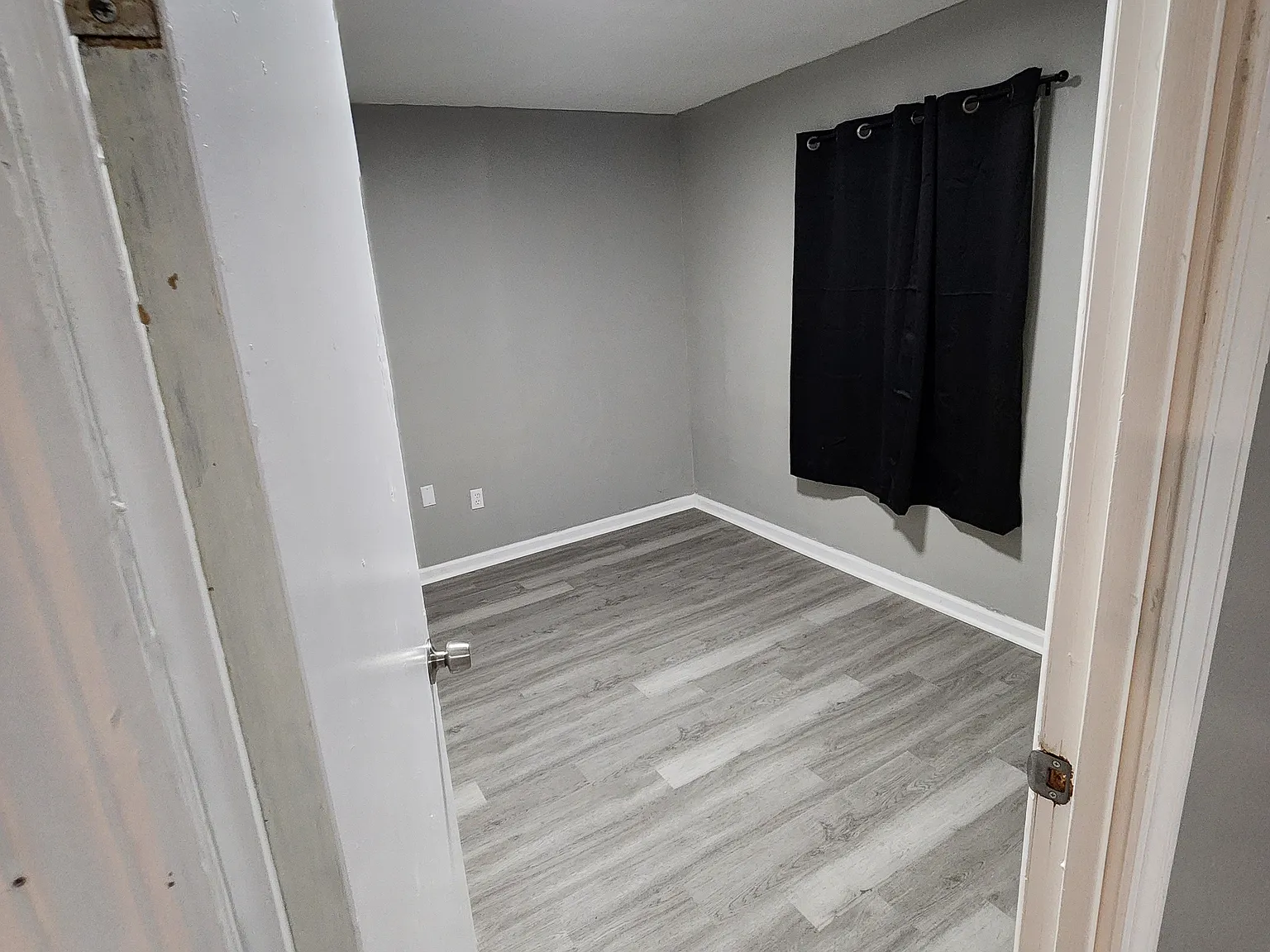 1424 Bancroft St — Photo 4