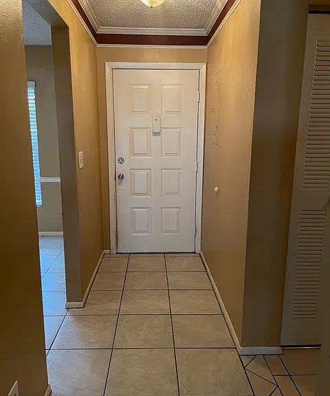 300 Kent Pl — Photo 2