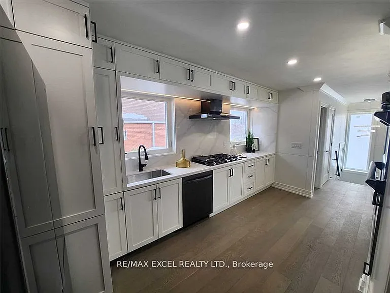 6 Glaive Dr #MAIN — Photo 6