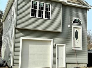 29 Idaho St, Coventry, RI 02816