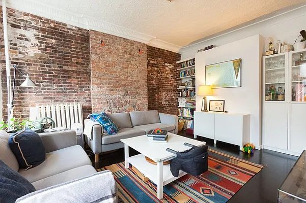 Rented by MNS | media 22