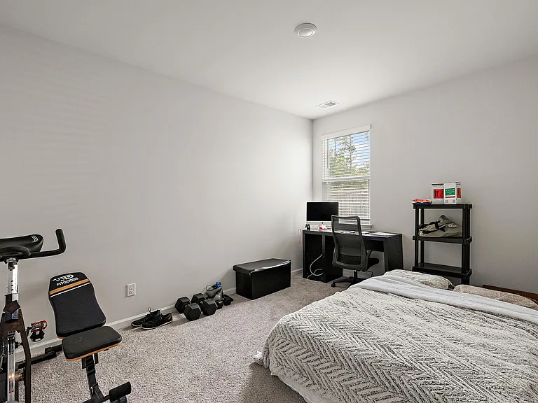 704 Ladywood Dr — Photo 6