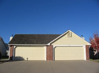 4700 Hearthside Dr, Lawrence, KS 66049