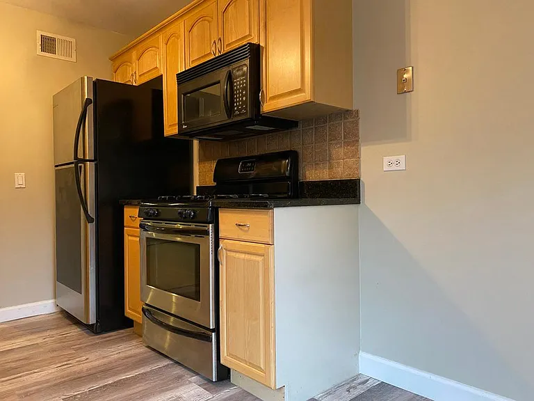 275 Kings Mill Ct #D2 — Photo 8