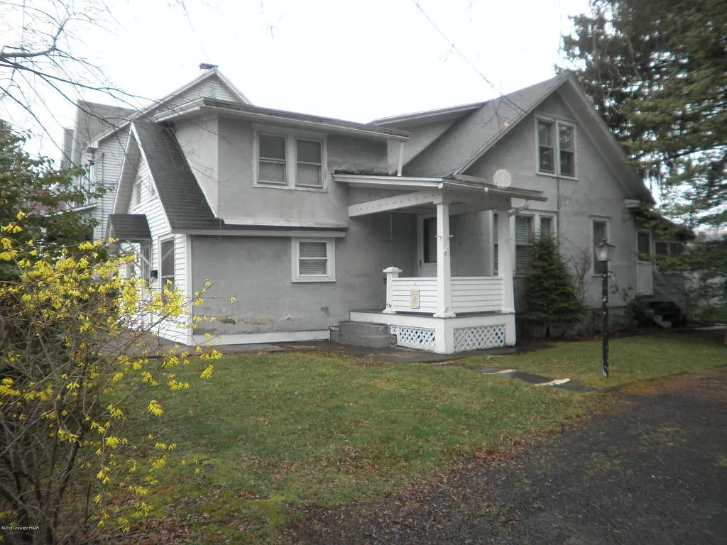 68 N Green St photo 1