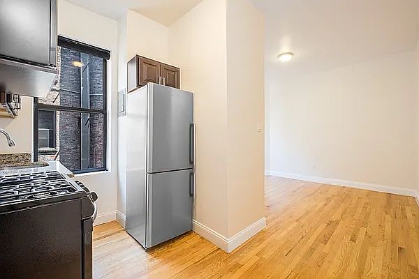 1st image of 339 E 12th St APT 25