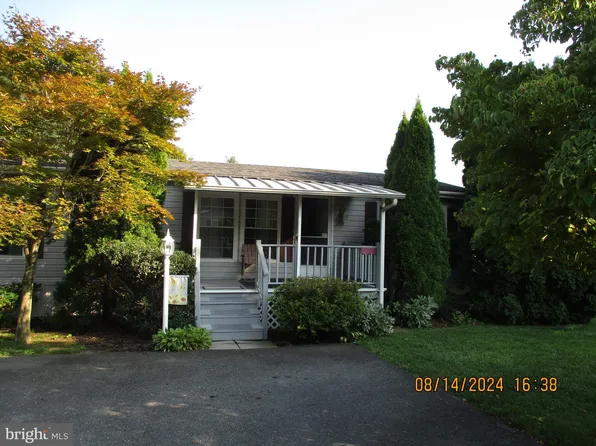 310 Basil Ct, York, PA 17402