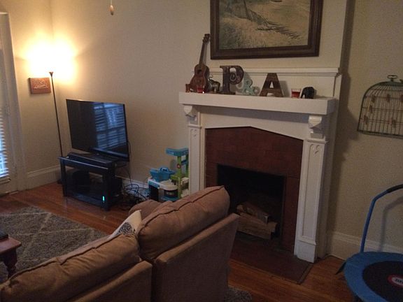 2nd image of 2810 Monument Ave APT 1