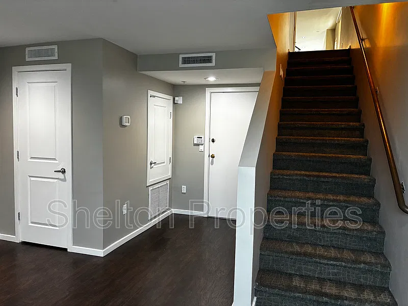 2 bed, 2.5 bath, 1590 sqft, $2,450 — Photo 3
