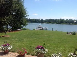 480 Johnson Point Rd, Hallieford, VA 23068