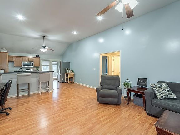 5th image of 268 Briarpatch Ln