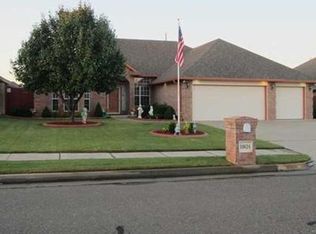 10624 NW 40th Ter, Yukon, OK 73099